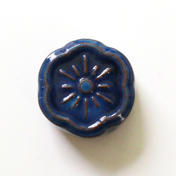 Awaji Kawara Magnetic Needle Rest with Needle Polisher