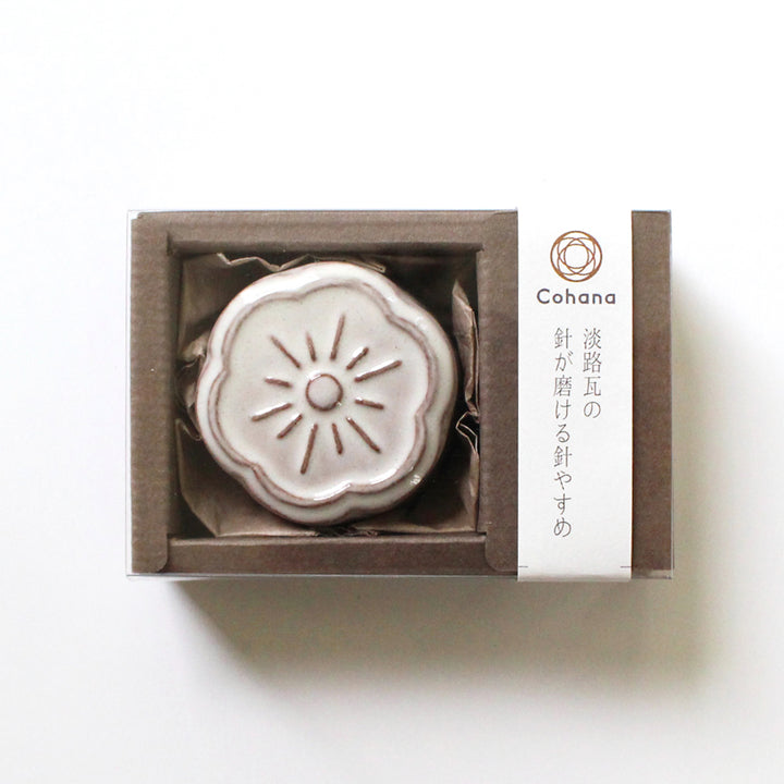 Awaji Kawara Magnetic Needle Rest with Needle Polisher