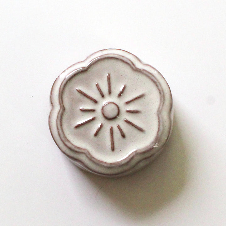 Awaji Kawara Magnetic Needle Rest with Needle Polisher