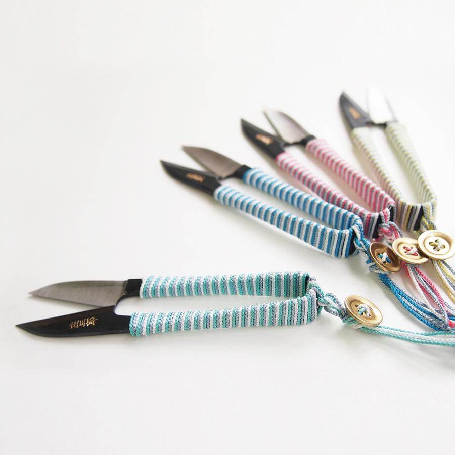Japanese Thread Snips Embroidery Scissors, Sewing Scissors, Thread Clipper  Clover Kuroha Thread Snips for Sewing Embroidery Cross Stitch -  Finland