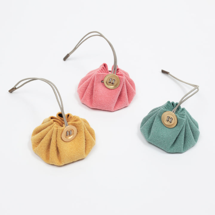 Seki Mini Scissors and Mini Drawstring Pouch Set
