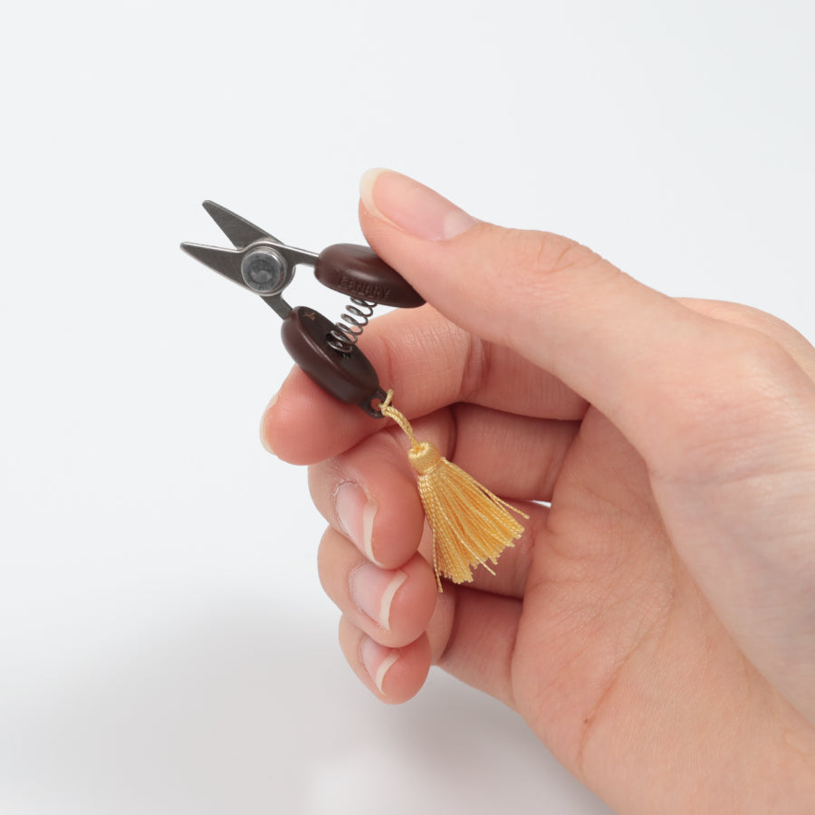 Seki Mini Scissors and Mini Drawstring Pouch Set