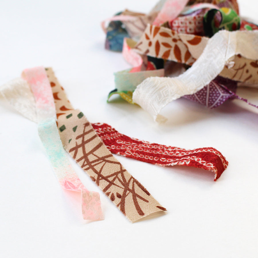 [Available in Limited Quantities]Kimono-styled Kokeshi Doll Pincushion