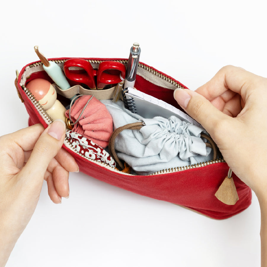 【数量限定・予約B:入荷11月下旬】ならの木底のお出かけ道具入れ あか