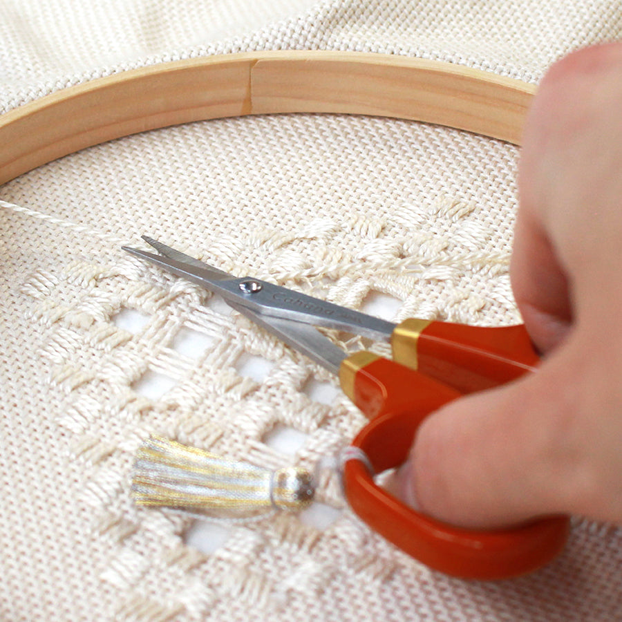 【数量限定・予約A:入荷2月下旬】漆と金蒔絵の小ばさみ 銀朱（45-409）