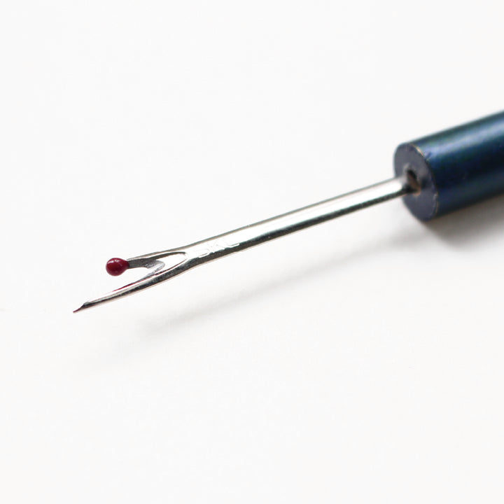 [Pre-order: Estimated Arrival in Mid-October] Lacquered Brass Seam Ripper – 紺藍 (45-474)