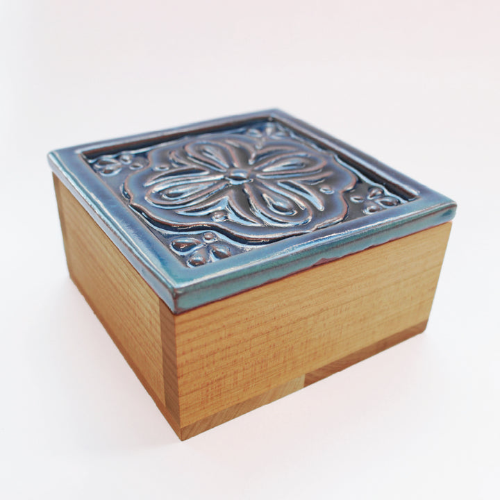 [Pre-order: Estimated Arrival in Mid-October] Awaji Tile Box – 紺藍 (45-477 Toolbox Only)