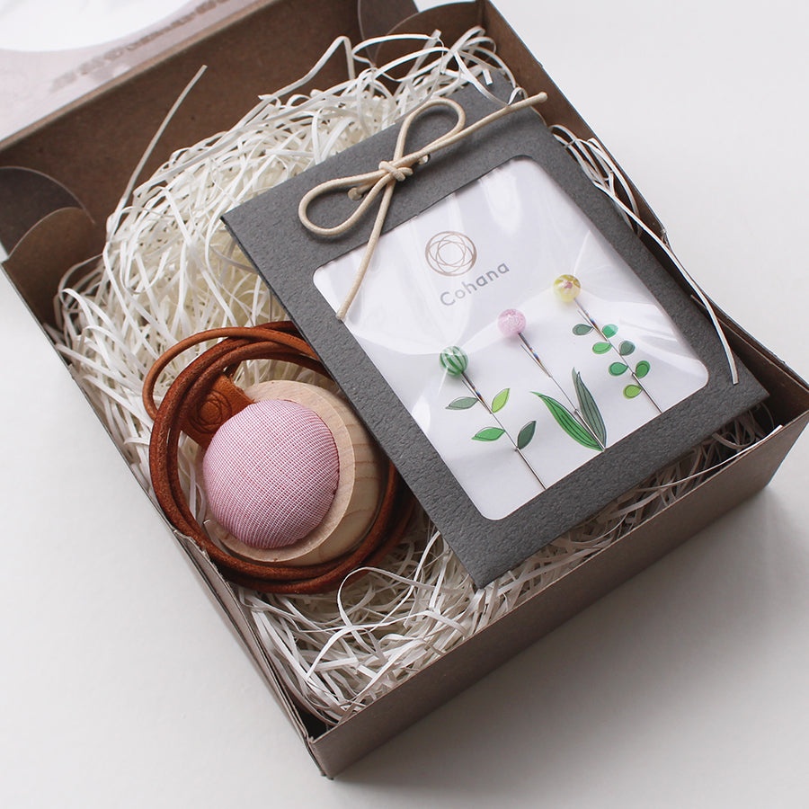 Gift Set : Tombo-dama Sewing Pins and Cypress Pincushion Necklace