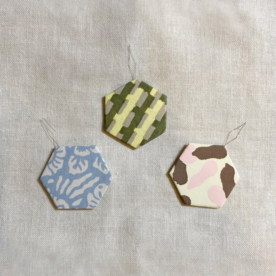 Needle Threader  Iida Mizuhiki – Little Fabric Shop