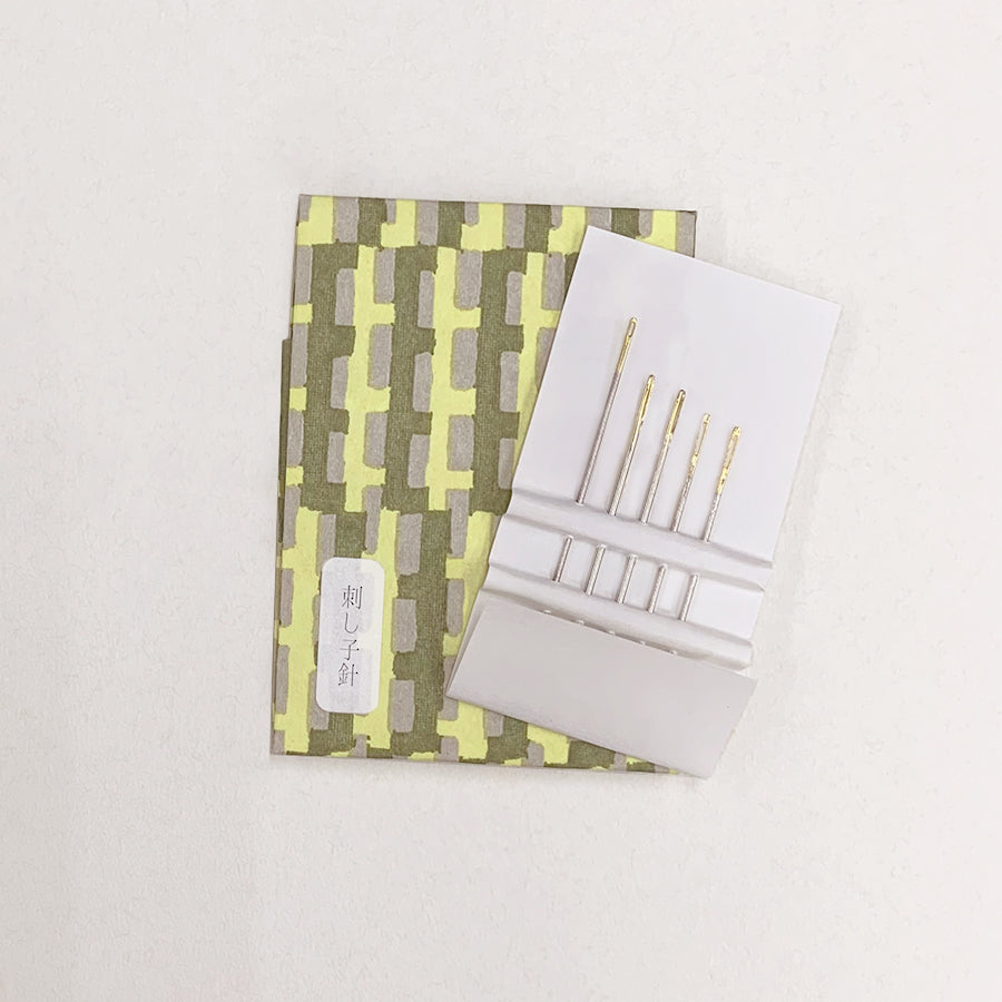 Épingles de couture dans une mini boîte Haibara Chiyogami - Saku de Épingles de couture dans une mini boîte Haibara Chiyogami - Saku de